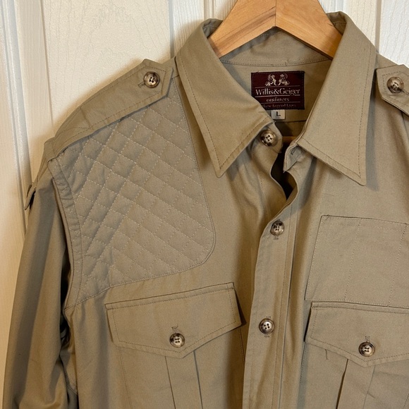 Willis & Geiger Men's Khaki hunting Shirt.Size L.Preowned, good condition - Picture 13 of 15